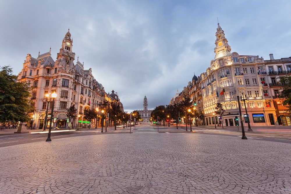 Mais do que prestar serviços